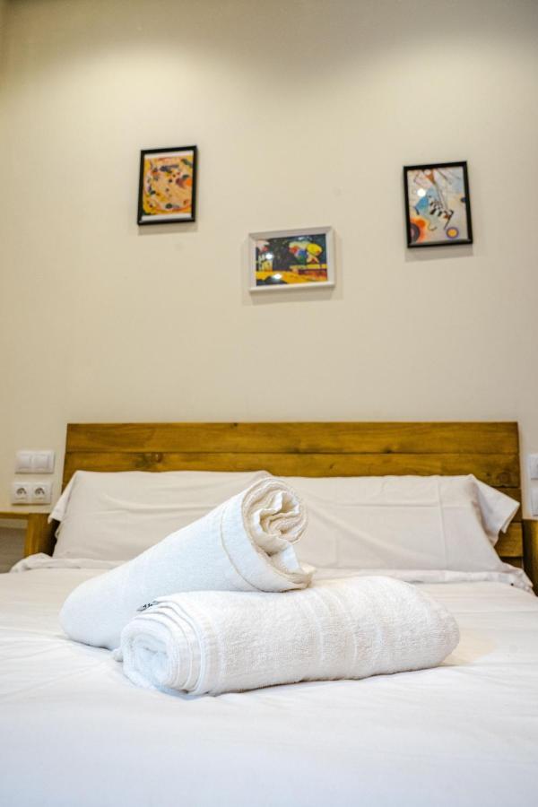 Acogedor Estudio En Cuatro Caminos By Bebalmy Madrid Exterior photo